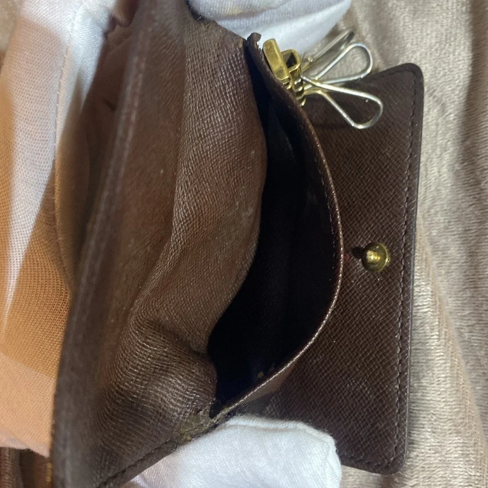 Louis Vuitton Damier Ebene key pouch